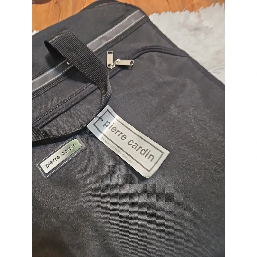 Pierre Cardin Black Garment Bag Hanging Travel Suit Carrier‎ NWT